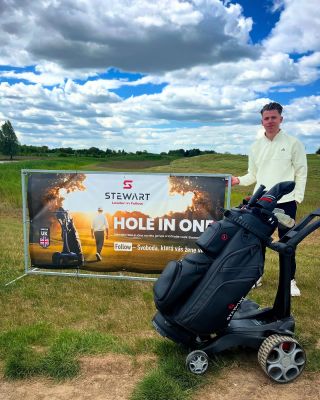 HOLE-IN-ONE NA PRAGUE CITY GOLF VINOŘ? VÝHRA, KTERÁ TĚ NÁSLEDUJE! 🎁🎉 Zahraj hole-in-one na hřišti Prague City Golf Vinoř a...